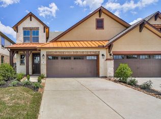 8 Centennial Ridge Pl, The Woodlands, TX 77354