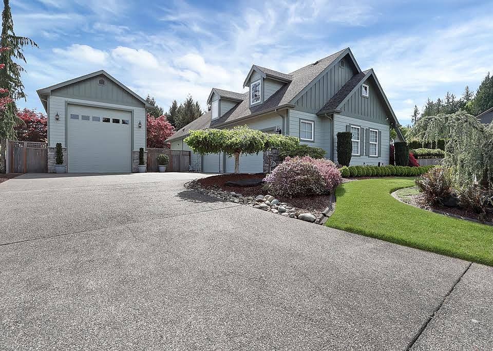 1st image of 15811 33rd Avenue Ct E