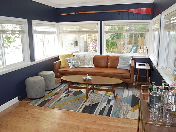 5th image of 6159 N Shoreland Ave