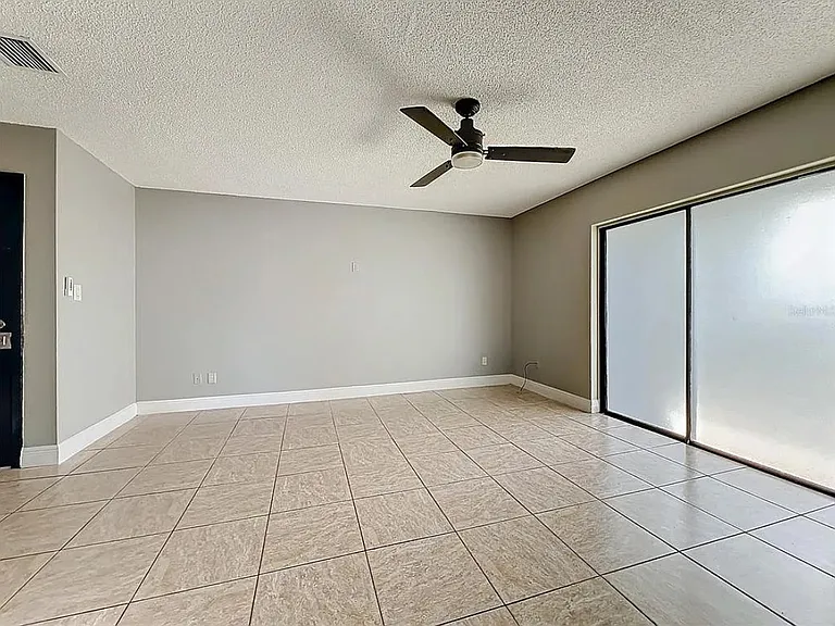 163 Springwood Cir #D — Photo 9