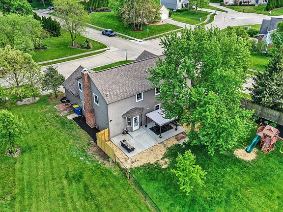 3rd image of 9004 Alibeck Ct