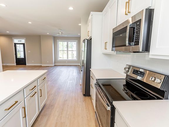 4th image of 3855 Yates Ln