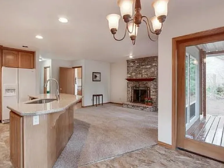 24535 E Bright Ave — Photo 2