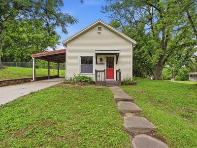 49 Santa Fe St, Leavenworth, KS, 66048