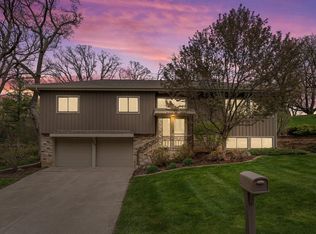 103 Oak Tree Dr, Mount Horeb, WI 53572