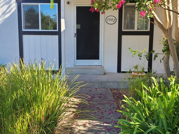 1992 Commons Ct #1992