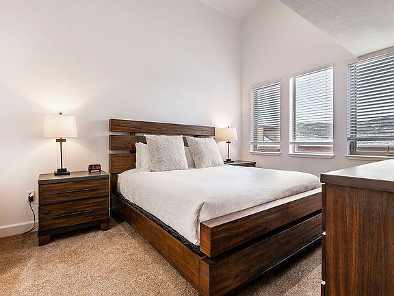 Primary Bedroom with 1 King Bed