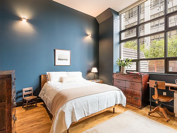5th image of 360 Furman St APT 338