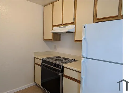 2 bed, 900 sqft, $2,450 — Photo 3