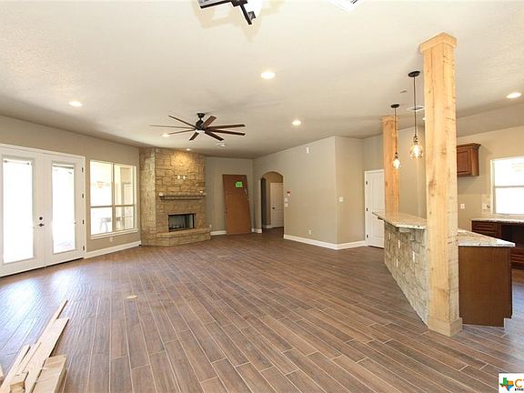 5th image of 109 Bobby Lynn Dr