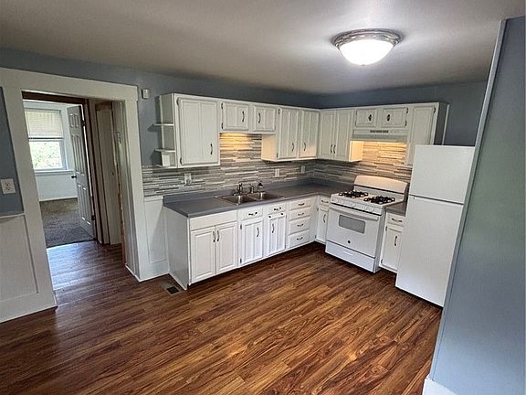 2nd image of 2622 Jordan Ave
