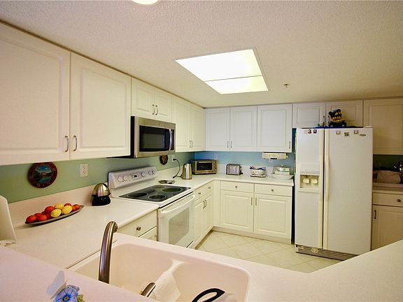 5th image of 3880 N A1a Blvd #405