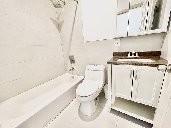 4th image of 555 W 183rd St APT 2