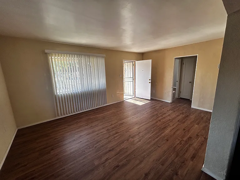 1839 Palomas Dr NE — Photo 5
