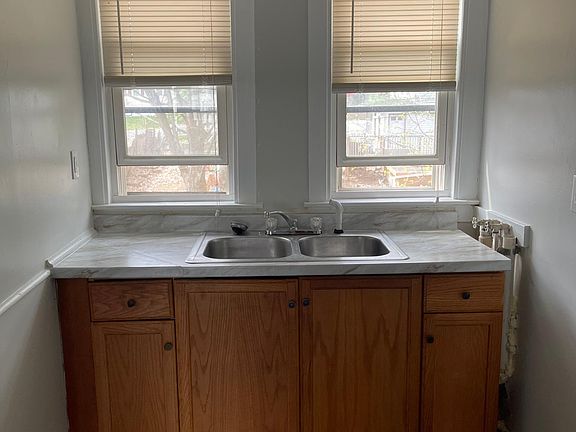 Additional Sink in Kitchen