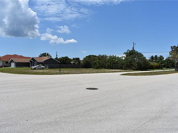 2nd image of 2103 SW 49th Ter