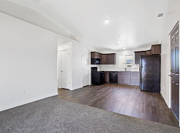 3rd image of 523 Rooster Ln APT 203