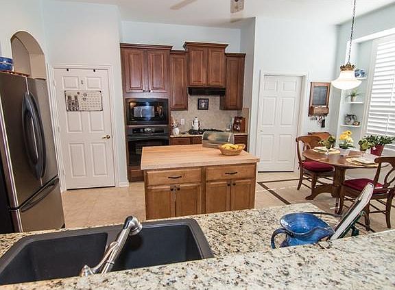 5th image of 411 Black Diamond Ct