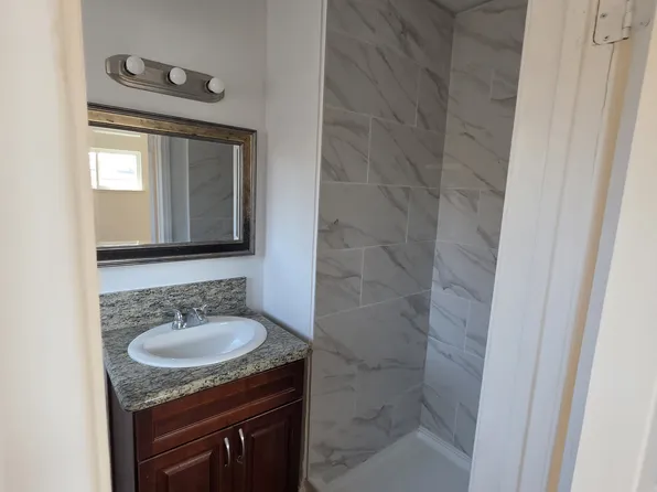 718 S Barclay Ave, Compton, CA 90220