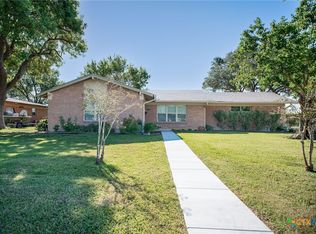 2112 Larry Dr, Port Lavaca, TX 77979