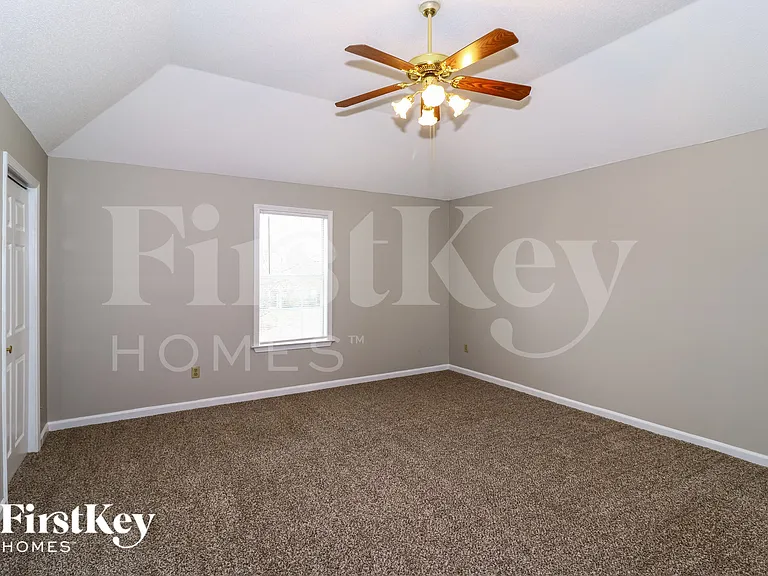 9689 Kingsridge Dr — Photo 8