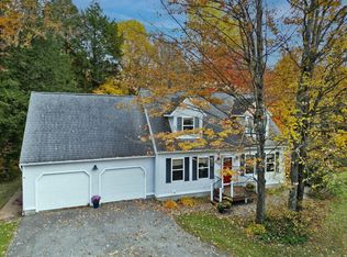 254 Overlake Dr, Georgia, VT 05454