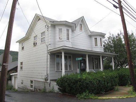 2nd image of 422 Main St