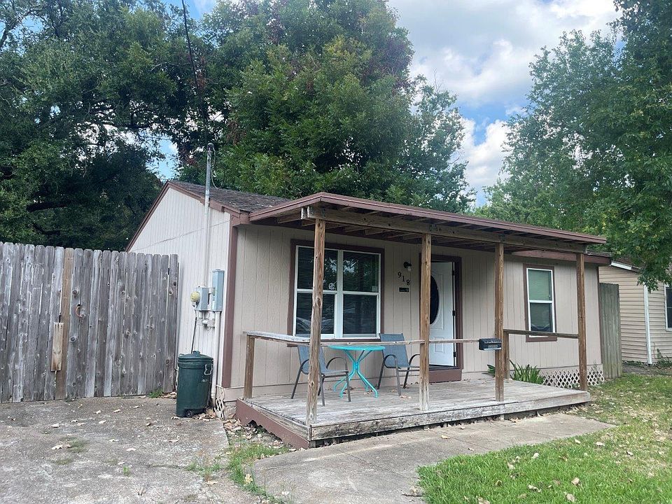 1st image of 918 Maple St