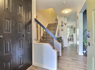 5315 39th Ave NW, Edmonton, AB T6L 1P3