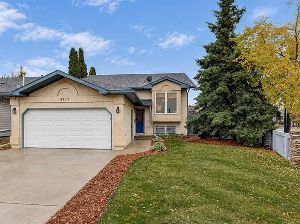 9117 NE Crystal Lake Dr, Grande Prairie, AB T8X 1J3