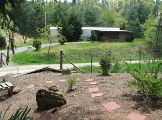 112 Beaverstone Ln, Independence, VA 24348