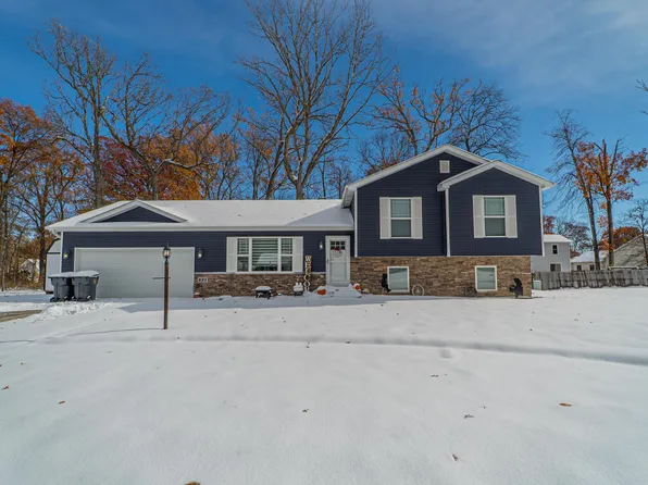 695 Cross Mdws, Valparaiso, IN 46385