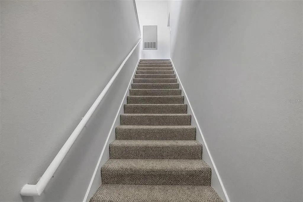 3 bed, 3.0 bath, 1554 sqft, $2,100 — Photo 4
