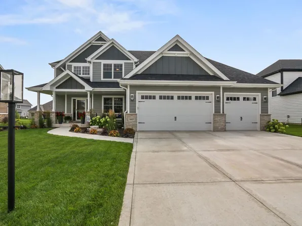 13037 Waterleaf Dr, Saint John, IN 46373