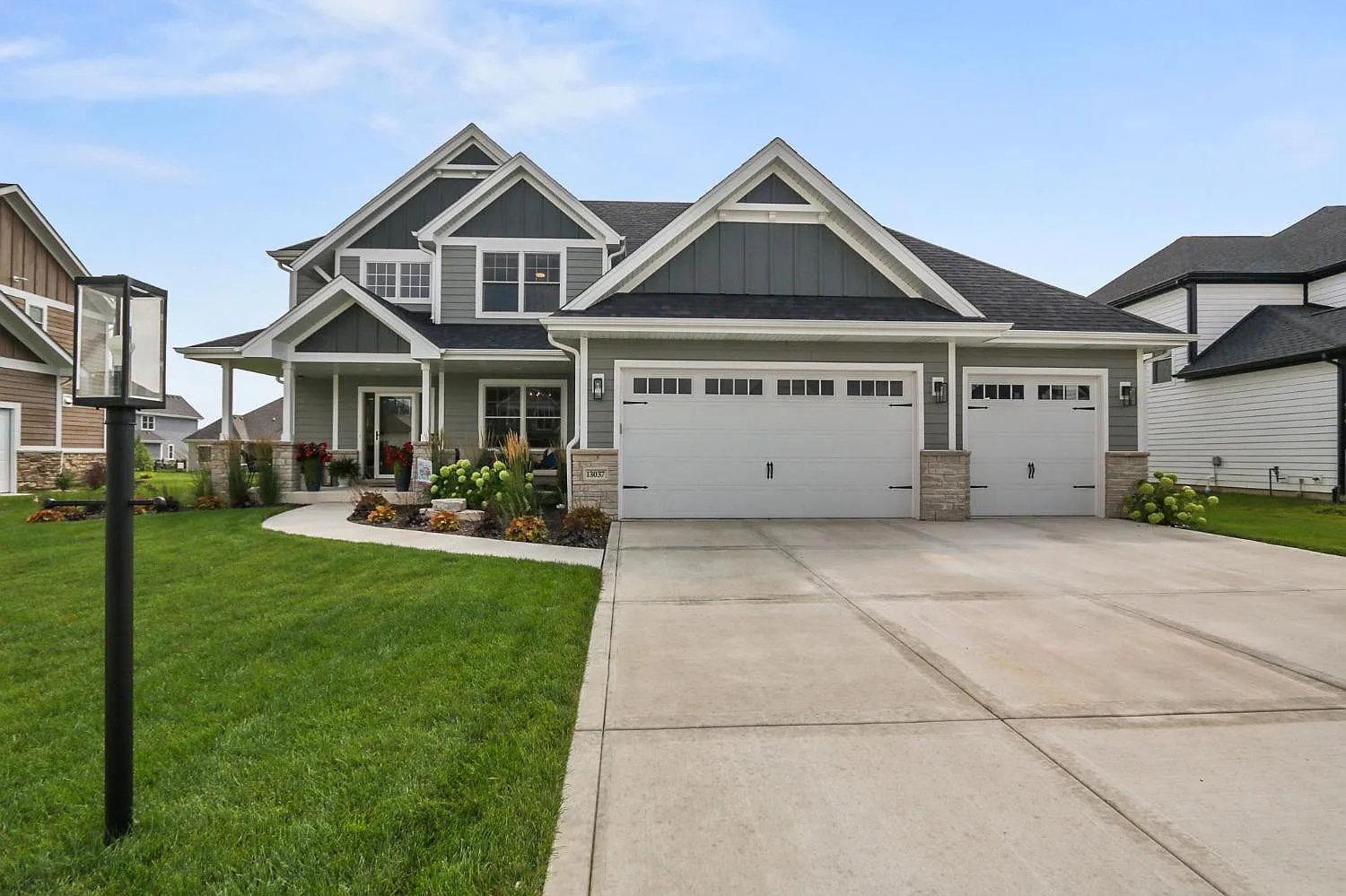 13037 Waterleaf Dr photo 1