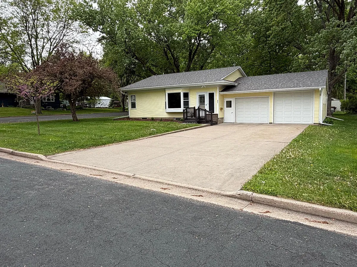 Property Photo - 603 Lewis St