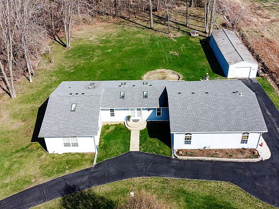 3rd image of 1395 N Waverly Rd