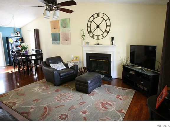 2nd image of 2809 Laurelton Ct