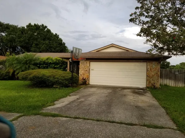 356 Hammock Dr, Palm Harbor, FL 34683