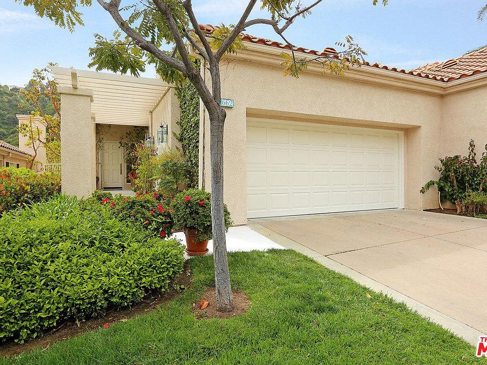 1st image of 662 Palisades Dr