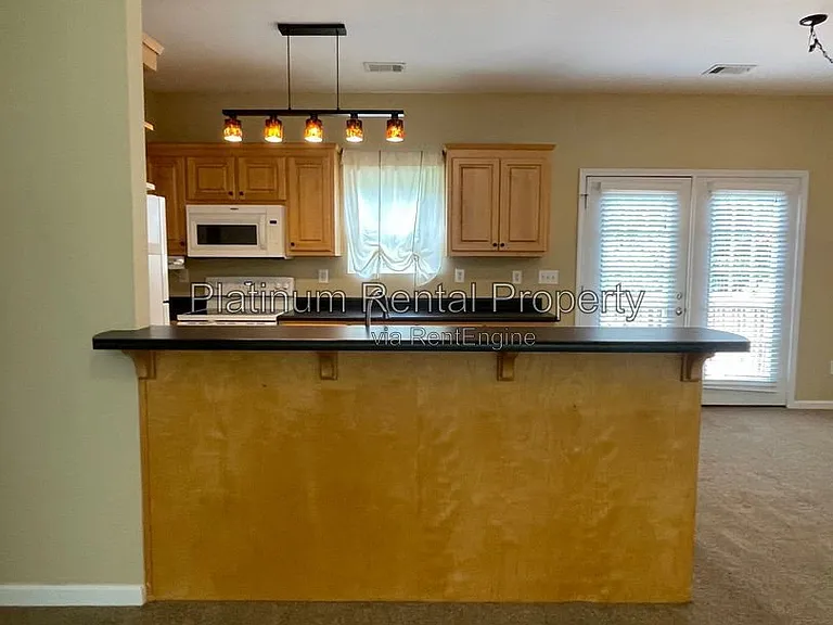 144 Pointe Cir — Photo 12