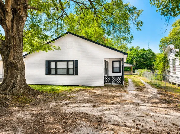 1113 Railroad St, Silsbee, TX 77656