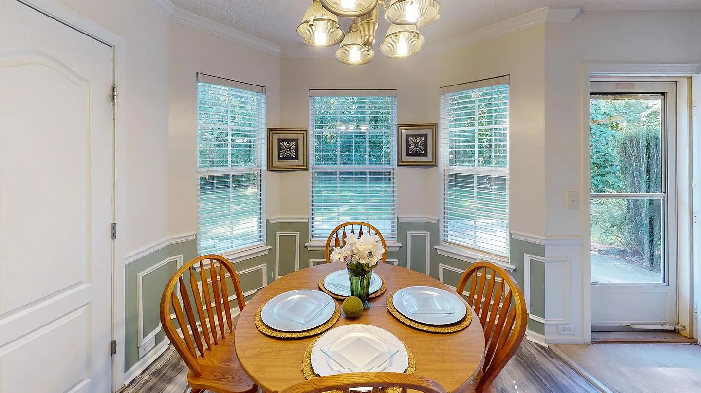 Spacious College Park Home | Modern comfort & great amenities — Photo 3