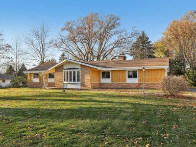 2904 Chancery LANE, Waukesha, WI, 53188