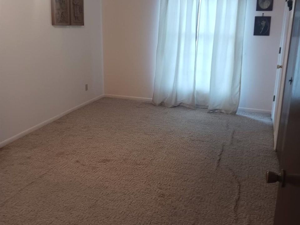 136 Channelsyde Dr, photo 12