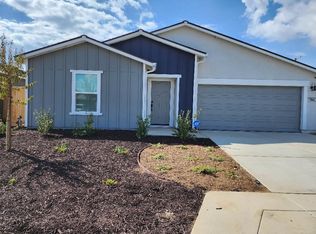 1568 Concord Ave, Madera, CA 93637