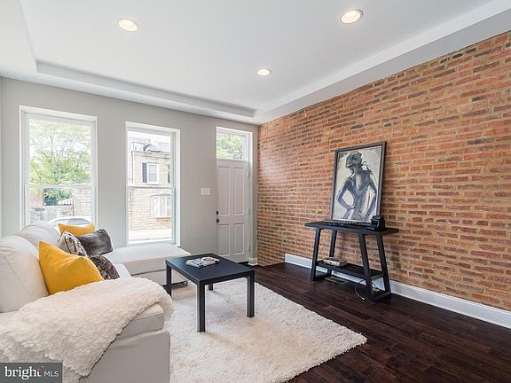 4th image of 3521 Claremont St