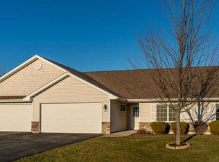 1966 Timberline Dr, Oshkosh, WI 54904