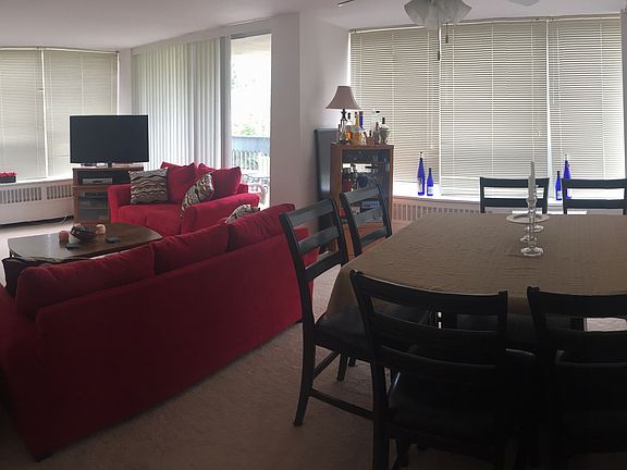 Living/Dining 2