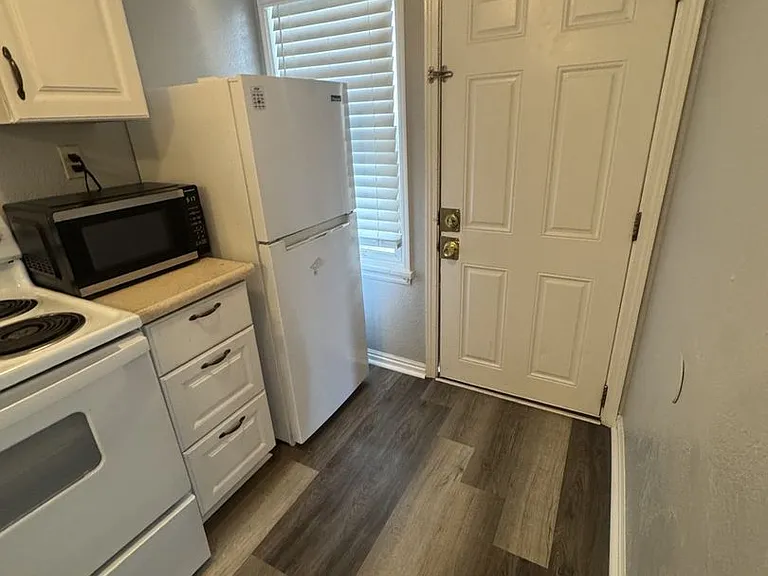 442 N 400 W — Photo 8